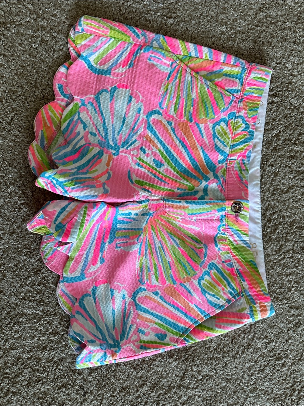 Lilly Pulitzer Buttercup Short size 8